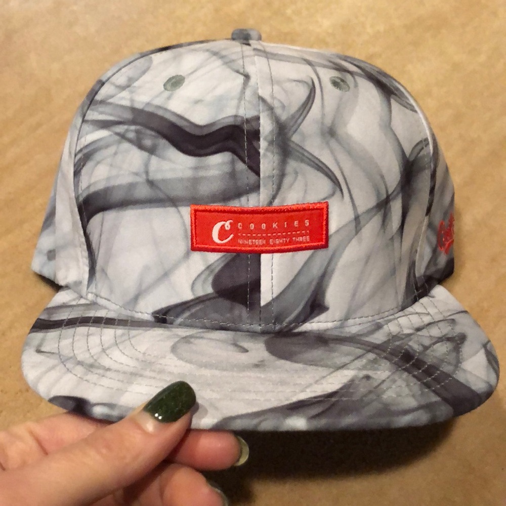 Adjustable flat bill hat, clean